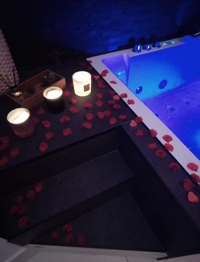 Elegante Open Space Con Vasca Idromassaggio A Trastevere Ngoại thất bức ảnh